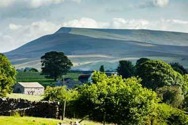 Wild Boar Fell photo by Helen Shaw www.malkinphotography.co.uk